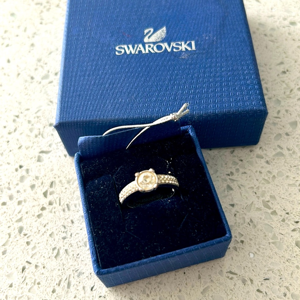 Swarovski Dazzle Ring Size US 6